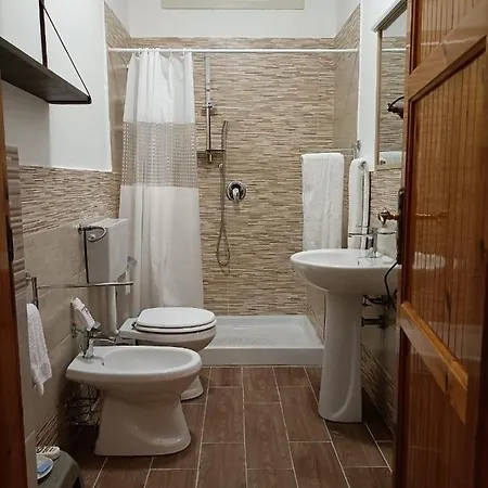 Hotel apartamentowy Marta A Due Passi Dalla Clinica Ortopedica Rizzoli E Da Santa Teresa Bagheria