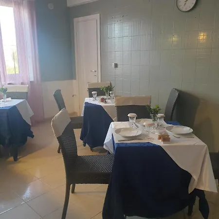 Marta A Due Passi Dalla Clinica Ortopedica Rizzoli E Da Santa Teresa *
