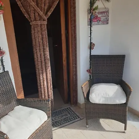 Hotel apartamentowy Marta A Due Passi Dalla Clinica Ortopedica Rizzoli E Da Santa Teresa